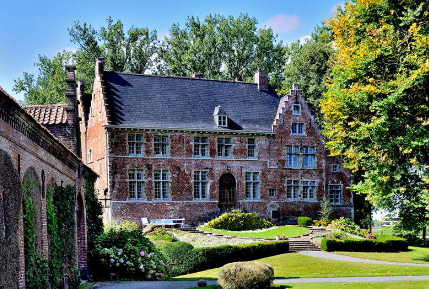 Oud Kasteel Van Vichte, Belgium